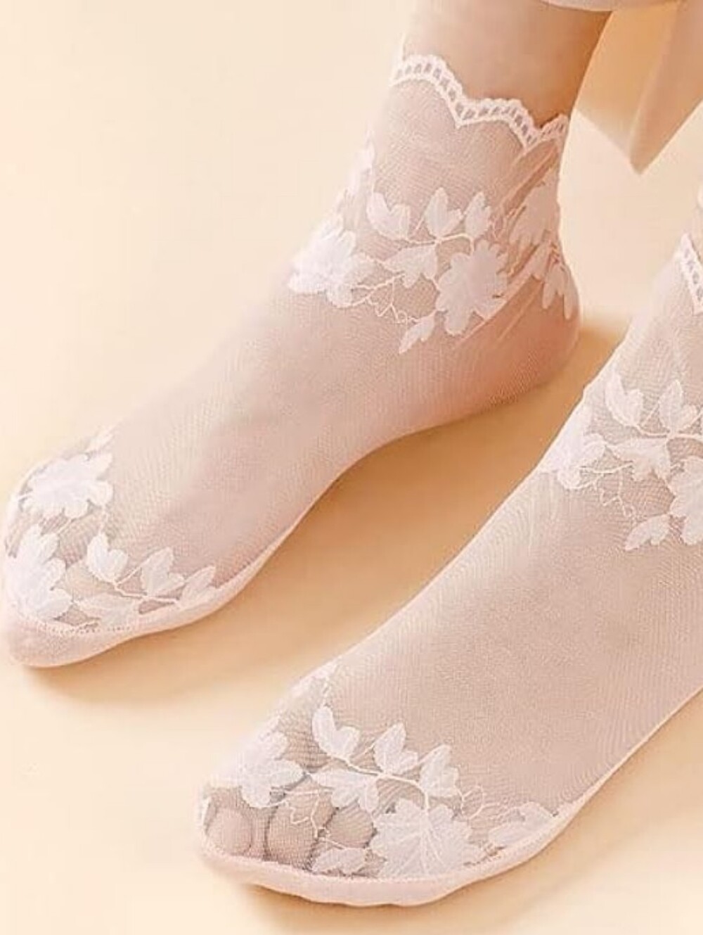 (2) RETRO LACE & TULLE TRANSPARENT SHORT SOCKS. O/S - Picture 4 of 6